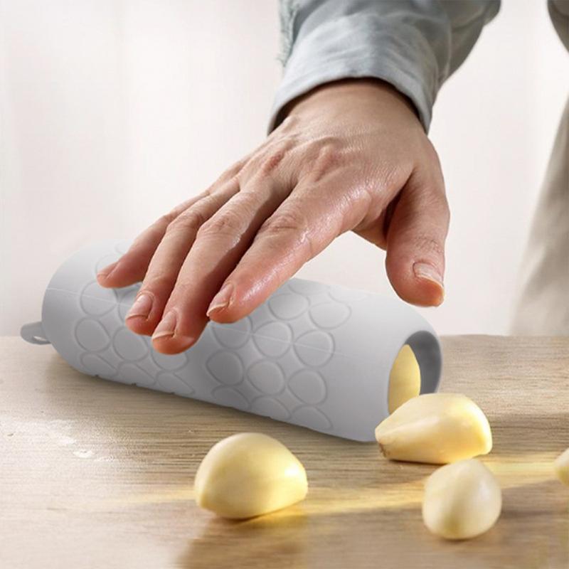 Tube éplucheur d'ail en Silico - Kitchen Gadgets New avis et prix