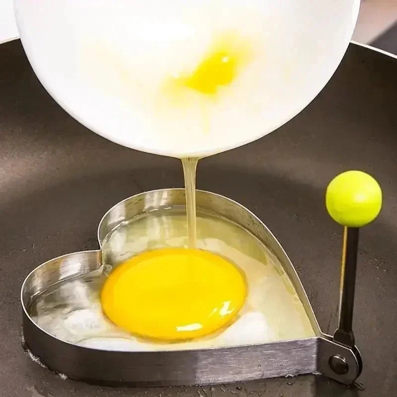 Moule à œufs frits en forme de - Kitchen Gadgets To Have avis et prix